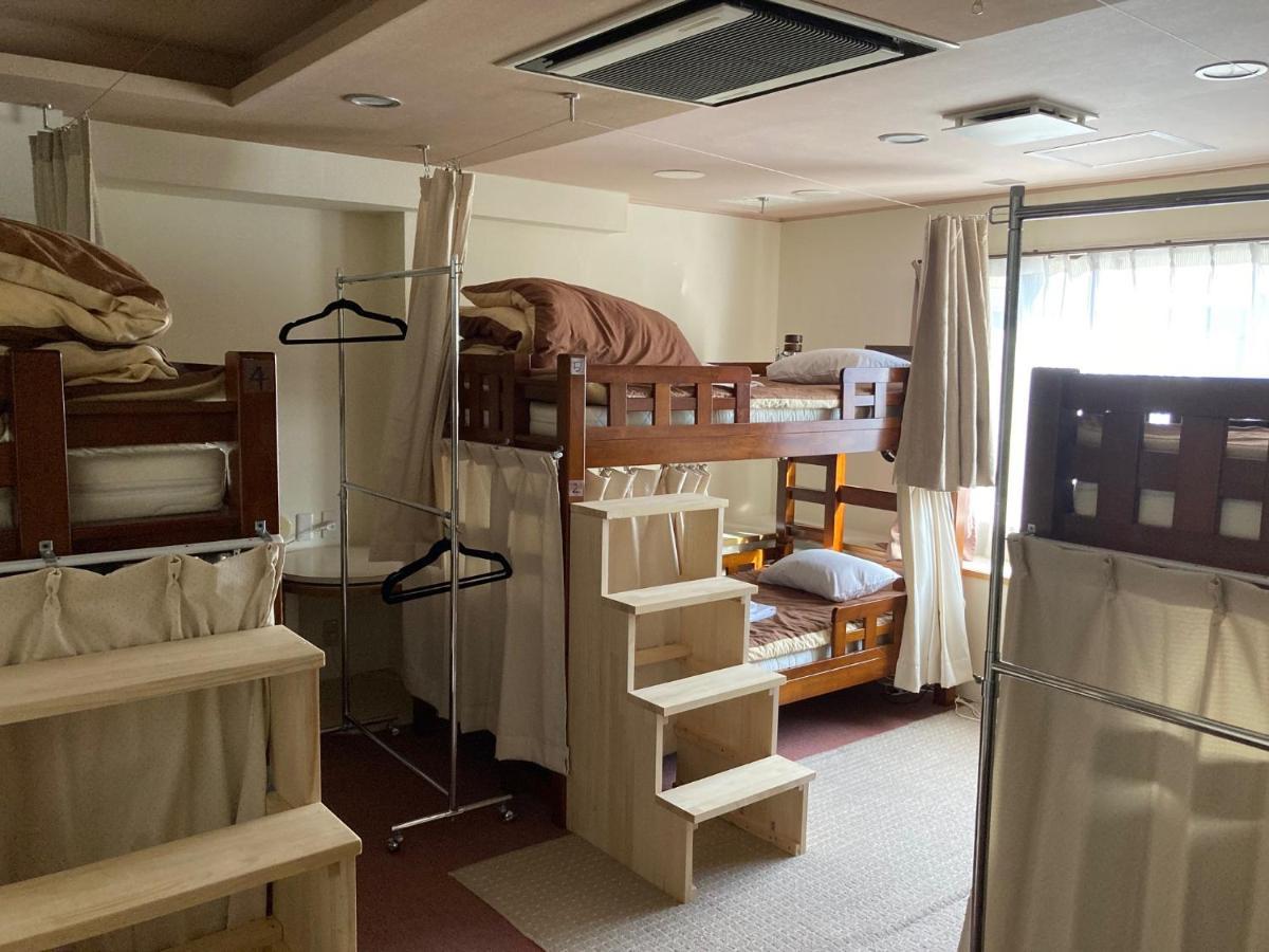 J-Hoppers Beppu Guesthouse ジェイホッパーズ別府ゲストハウス Exterior foto